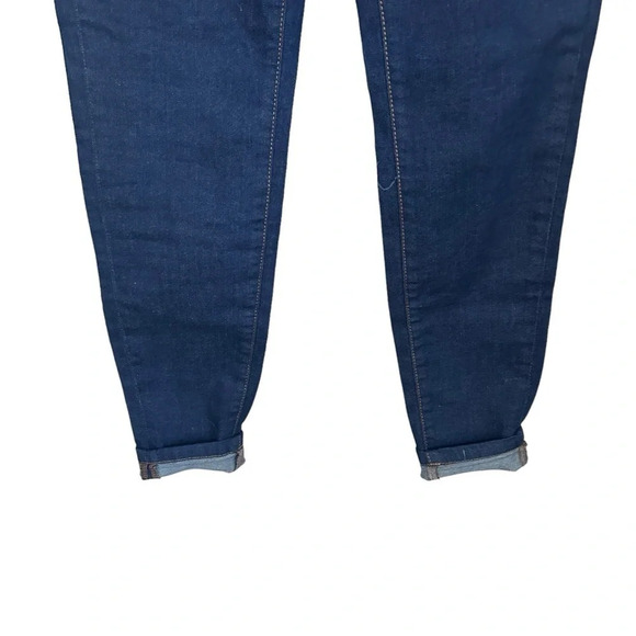 Tahari Sharon Jeans size 6/28 New with tags - Picture 3 of 13